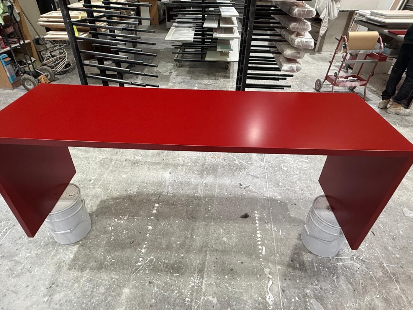 High gloss red 2-pac finished table top